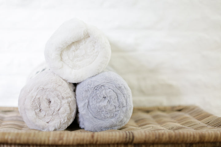 Send well wishes instantly with this curated gift box, delivered directly to their doorstep. Perfect for those who need a reminder of love and strength during challenging times. Unhide blankets