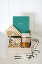 Load image into Gallery viewer, custom curated gift boxes for mothers day